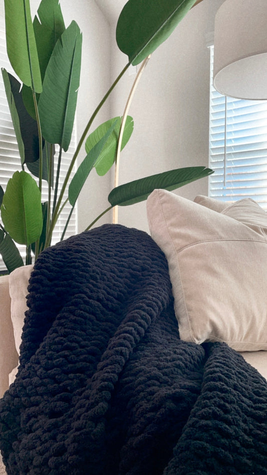 Cozy Vibes: Extra Large Chunky Knit Blanket